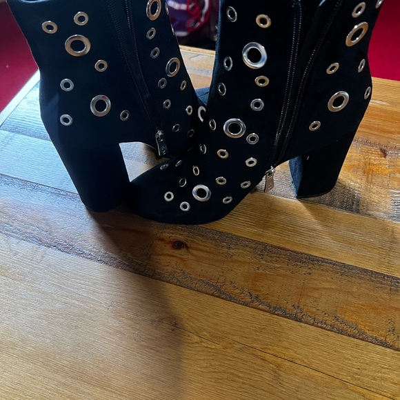 Never worn suede booties - Picture 2 of 4